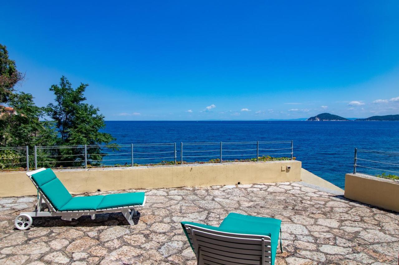 Villa Le Sprizze A Bordo Del Mare - Goelba Marciana Marina  Eksteriør bilde