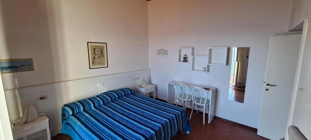 Villa Le Sprizze A Bordo Del Mare - Goelba Marciana Marina  Eksteriør bilde