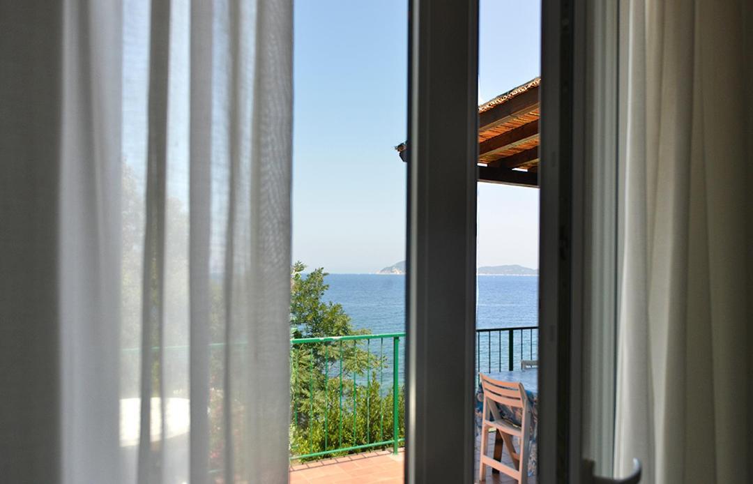 Villa Le Sprizze A Bordo Del Mare - Goelba Marciana Marina  Eksteriør bilde