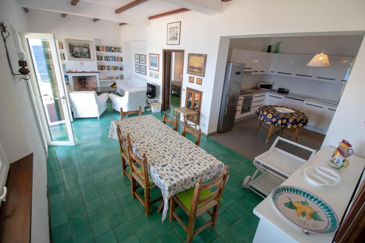 Villa Le Sprizze A Bordo Del Mare - Goelba Marciana Marina  Eksteriør bilde