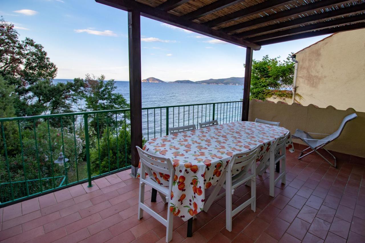 Villa Le Sprizze A Bordo Del Mare - Goelba Marciana Marina  Eksteriør bilde